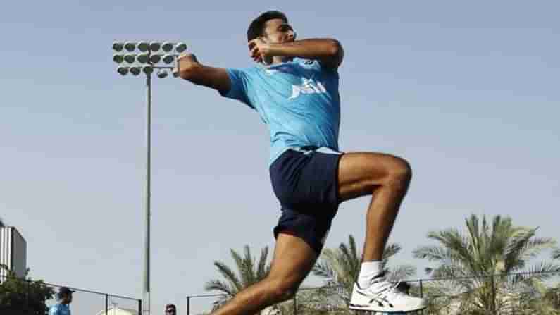 2018 ఐపీఎల్ వేలంలో నన్ను అవమానించారు..! కానీ కోహ్లీ ఆదరించాడని చెబుతున్న ఆర్సీబీ బౌలర్..