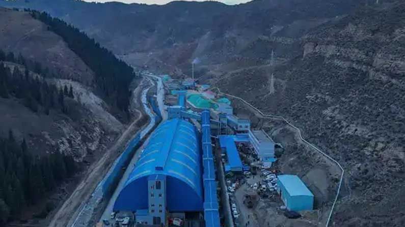China mine Accident: చైనాలో పోటెత్తిన వరదలు.. బొగ్గు గనిలో గల్లంతైన 21 మంది మైనర్లు..
