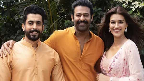 Prabhas Adipurush: ఆదిపురుష్ మూవీ అప్డేట్ ఇవ్వమని చిత్ర యూనిట్ ని డిమాండ్ చేస్తున్న డార్లింగ్ ఫ్యాన్స్