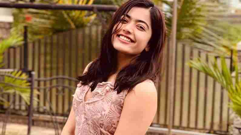 Rashmika Mandanna : ఈ లక్కీ బ్యూటీ టాలీవుడ్‌‌‌‌‌ను నై అని బాలీవుడ్‌‌‌‌కు సై అంటుందా..?