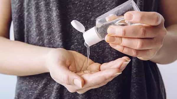 Sanitizer Side Effects: శానిటైజర్ ఎక్కువగా వాడుతున్నారా.. ఆరోగ్యానికి ఎంత హానికరమో తెలుసా..!