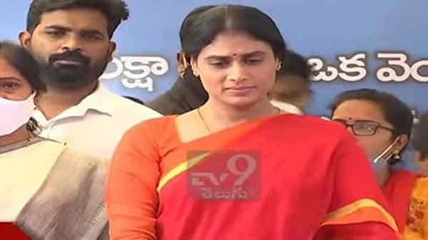 YS Sharmila: దీక్షలో ఆహార్యం మార్చిన వైఎస్ షర్మిల.. పోచంపల్లి చీరలో..