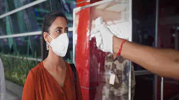 Airports Guidelines: కరోనా నేపథ్యంలో ఏపీ సర్కార్ మార్గదర్శకాలు.. విదేశీ ప్రయాణికులకు విధిగా 14 రోజుల క్వారంటైన్
