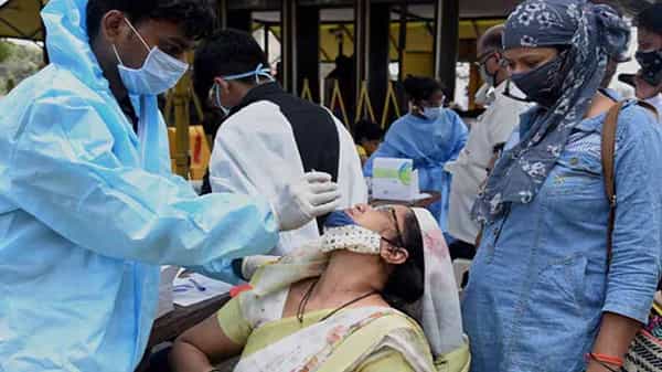 Corona Updates: ఆ రాష్ట్రంలో గడిచిన 24 గంటల్లో 42,582 కరోనా పాజిటివ్ కేసులు, 850 మంది మృతి