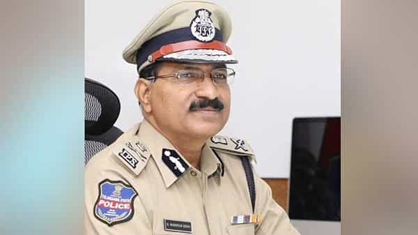 Lock Down Telangana: లాక్ డౌన్ను కఠినంగా అమలు చేయండి.. పోలీసు అధికారులకు స్పష్టమైన ఆదేశాలు జారీ చేసిన డీజీపీ..