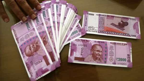 AP Crime News: మొదట నమ్మించారు.. ఆ తర్వాత నట్టేట ముంచారు.. లక్కీ లాటరీ పేరుతో బురిడీ..