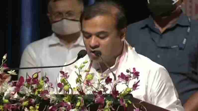 Himanta Biswa Sarma: అసోం 15వ ముఖ్యమంత్రిగా హిమంత బిశ్వ శర్మ.. రాజ్‌భవన్‌‌లో నిరాడంబరంగా ప్రమాణస్వీకారం