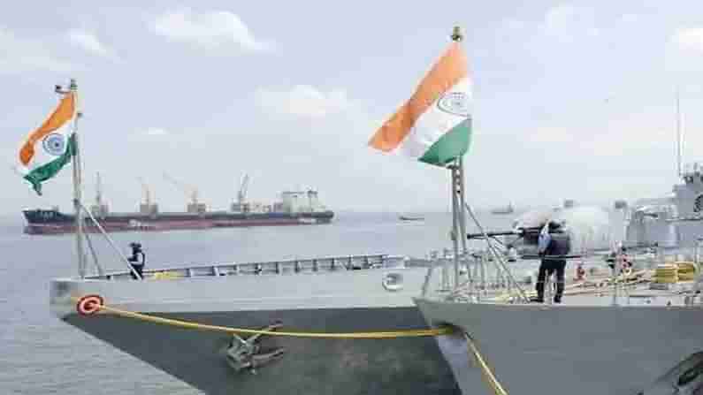 Indian Navy: ఆక్సిజన్ సరఫరాకు మేము సైతం అంటున్న భారత నేవీ.. ఆపరేషన్ సముద్ర సేతు - 2  ప్రారంభం