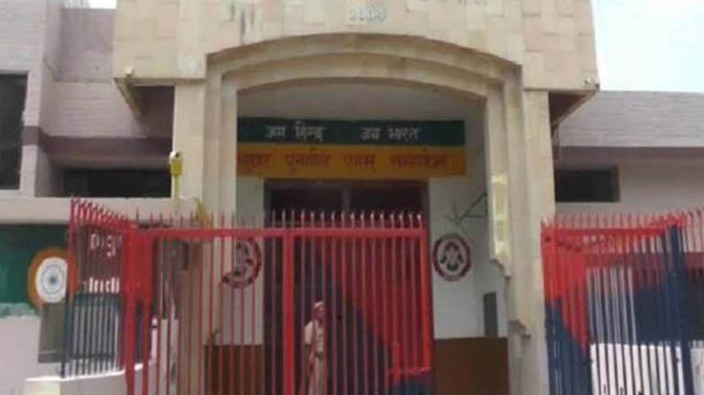 Prisoners: జైళ్లపై కరోనా పంజా.. కర్నాల్ జైలులో 56 మంది ఖైదీలకు కరోనా పాజిటివ్..