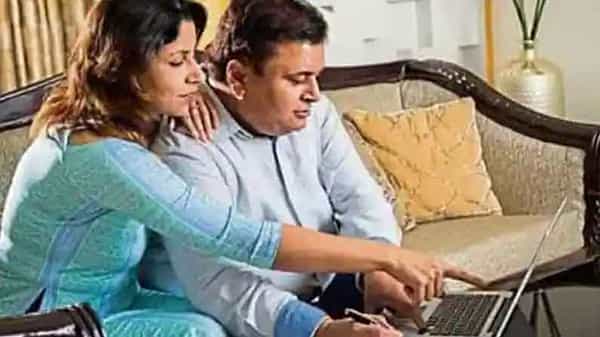 Loan against PPF: అత్యవసరంగా డబ్బు కావాల్సి వచ్చిందా? మీకు పీపీఎఫ్ ఖాతా ఉందా.. అక్కడ రుణం తీసుకోండి.. వివరాలు ఇవిగో..