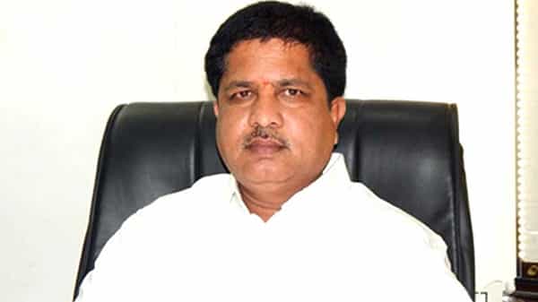 Lock Down In Telangana: లాక్డౌన్ రూల్స్ బ్రేక్ చేసిన టీఆర్ఎస్ ఎమ్మెల్యే.. పోలీసులకు ఫిర్యాదు చేసిన బీజేపీ నేతలు..