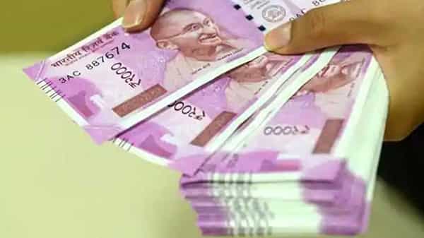 Good News for govt employees: కేంద్ర ప్రభుత్వ ఉద్యోగులకు శుభవార్త... వేరబుల్ డీఏ పెంచుతూ నిర్ణయం