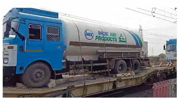 Oxygen Express: తెలంగాణకు ప్రాణ వాయువు... అంగూల్ నుండి సికింద్రాబాద్కు బయుదేరిన మొదటి ఆక్సిజన్ ఎక్స్ప్రెస్