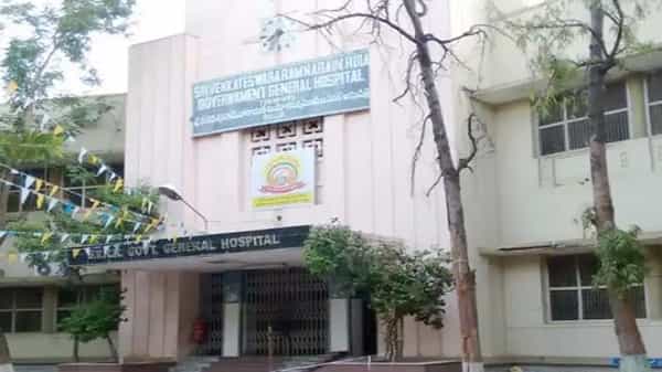 Oxygen Shortage In Tirupati Ruia: తిరుపతి రుయాలో ఆక్సిజన్ సరఫరాలో అంతరాయం.. విషమంగా 13 మంది పరిస్థితి.?