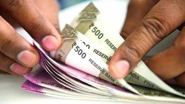 Personal Loan: ఉద్యోగులకు గుడ్న్యూస్.. ఈ సంస్థ నుంచి రూ. 4 లక్షల వరకు రుణం తీసుకోవచ్చు.. ఎలాగంటే..!