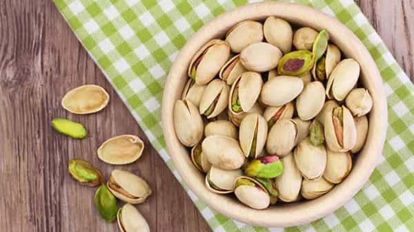 Sleep Food: నిద్రలేమితో సతమతమవుతున్నారా.? అయితే పిస్తా తిని చూడండి.. మార్పు మీకే కనిపిస్తుంది..