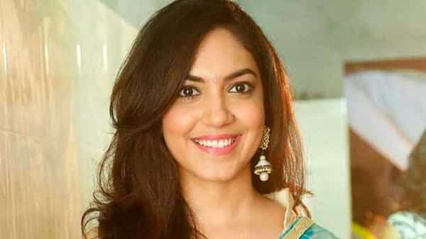 Ritu varma: కొండల్లో, కోనల్లో సుందరాంగి.. ప్రకృతి అందాలు ఆస్వాదిస్తున్న రీతూ వర్మ