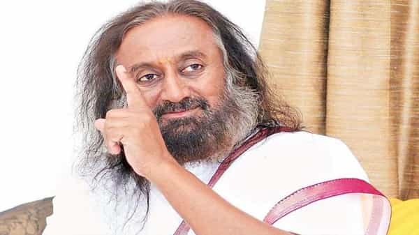 Sri Sri Ravi Shankar Biopic: మరో ఆసక్తికర బయోపిక్కు రంగం సిద్ధం.. 21 భాషలు.. 100కు పైగా దేశాల్లో..
