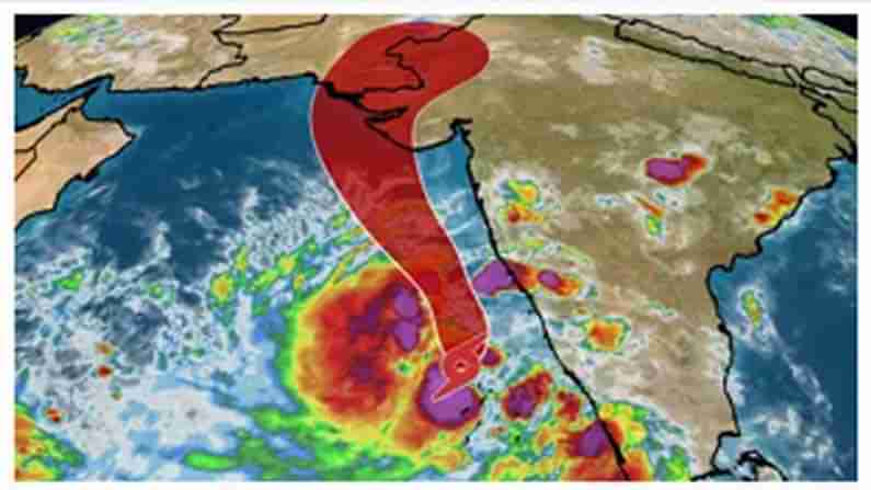 Cyclone Tauktae:  తీరంలో అలజడి.. భీకరంగా మారుతున్న తుఫాను.. బుసలు కొడుతున్న తౌక్తా