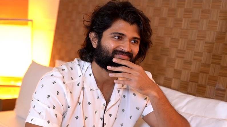 vijay devarakonda : సుకుమార్ సినిమాకంటే ముందే మూడు సినిమాలను లైన్ లో పెట్టిన రౌడీ బాయ్