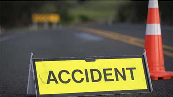 Car Rash Driving Accident: నారాయణఖేడ్లో బొలెరో కారు బీభత్సం.. పారిశుద్ధ్య కార్మికురాలితో సహా ఇద్దరు మృతి