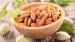 Side Effects of Almonds: ఈ 5 లక్షణాలు ఉన్నవారు బాదం అస్సలు తినకూడదు.. తిన్నారో పెను ప్రమాదం తప్పదు..!