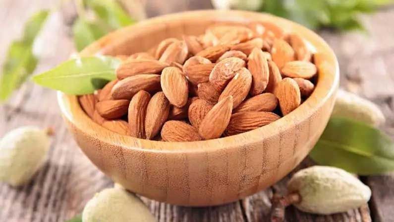 Side Effects of Almonds: ఈ 5 లక్షణాలు ఉన్నవారు బాదం అస్సలు తినకూడదు.. తిన్నారో పెను ప్రమాదం తప్పదు..!