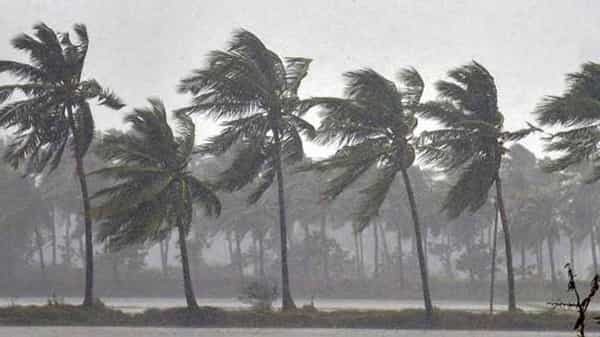 Weather report : ఉత్తర, దక్షిణ కోస్తాంధ్రా, యానాం ప్రాంత ప్రజలకు రాగల మూడు రోజుల వరకూ వాతావరణ సూచనలు ::