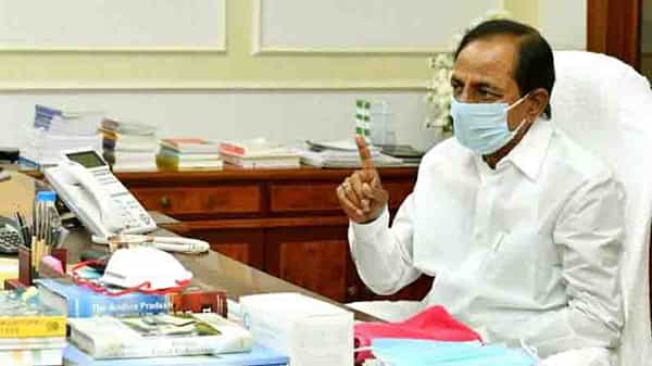 KCR : నేటితో పూర్తైన తొలి విడత ఫీవర్ సర్వే.. ప్రధాన ఆసుపత్రుల్లో పరిశుభ్రత, పూర్తిస్థాయి లైటింగ్ ఏర్పాటుకు కేసీఆర్ ఆదేశం