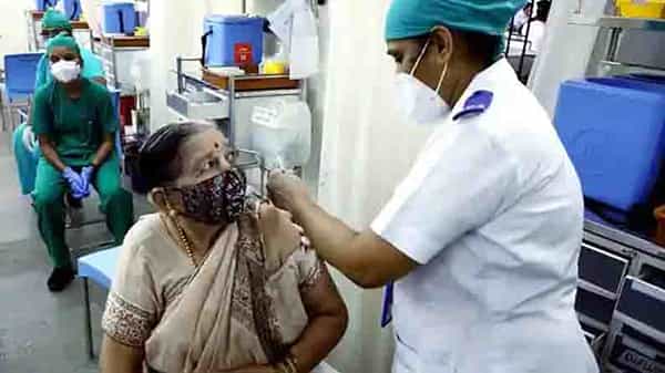 Covid-19 Vaccination: దేశవ్యాప్తంగా వేగం పుంజుకున్న వ్యాక్సినేషన్.. 20 కోట్లకు చేరవగా టీకాల పంపిణీ