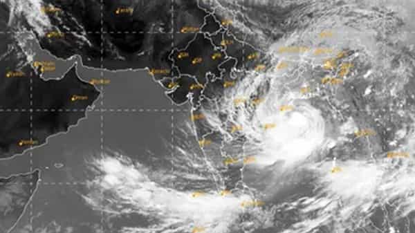 Yaas Cyclone: తీరందాటిన ‘యాస్‘ తుపాను.. ఆంధ్రప్రదేశ్లో రాగల మూడు రోజులు వాతావరణం ఎలా ఉండనుందంటే..