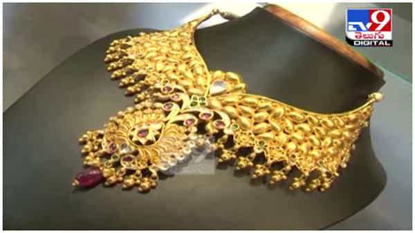 Gold And Silver Price: పెరిగిన బంగారం, ఆకాశన్నంటుతున్న వెండి ధరలు...!! ( వీడియో )