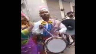 Viral Video: చెట్టెక్కి కూర్చున్న దొంగ.. పోలీసులు చేసిన పనికి నెటిజన్లు ఫిదా.. ఫన్నీ వీడియో వైరల్.!