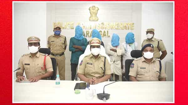 చైన్ స్నాచర్లను పట్టించిన సీసీటీవీ కెమెరాలు.. వలపన్ని పట్టుకున్న నర్సంపేట పోలీసులు