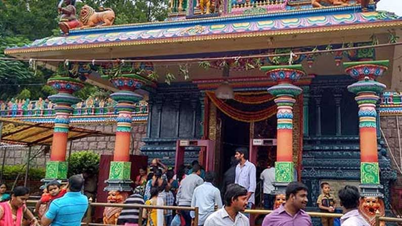 Hyderabad Temples: కోవిడ్ ఎఫెక్ట్.. జూబ్లీహిల్స్ పెద్దమ్మతల్లి, బల్కంపేట ఎల్లమ్మ ఆలయాల మూసివేత