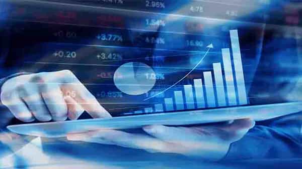 COVID Crisis: మందగమనంలో ఆర్థిక వ్యవస్థ.. తగ్గుతున్న వినియోగశక్తి.. అన్నిరంగాలపై ప్రభావం ఉంటుందన్న రేటింగ్ ఏజెన్సీ ఇక్రా