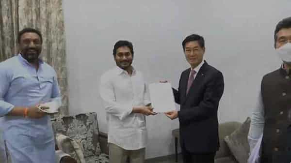 KIA aid : ఆంధ్రప్రదేశ్ విపత్తు నిర్వహణ సంస్ధకి రూ.5 కోట్లు అందించిన కియా ఇండియా ప్రైవేట్ లిమిటెడ్