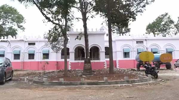 Kolar Hospital: బ్రిటీష్ కాలం నాటి ఆసుపత్రి.. 20 సంవత్సరాలుగా క్లోజ్.. తాజాగా కరోనా పేషెంట్స్ కోసం