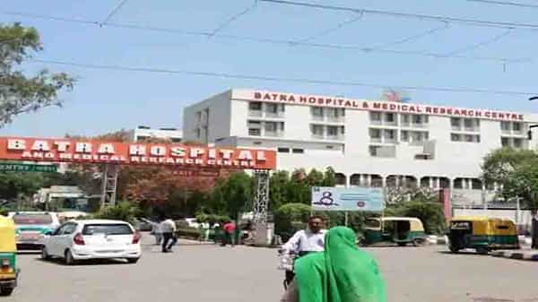 Oxygen Shortage: ఢిల్లీలో ఆక్సిజన్ కొరత తీవ్రతరం.. ఆక్సిజన్ లేక డాక్టర్తో సహా, ఎనిమిది మంది మృతి