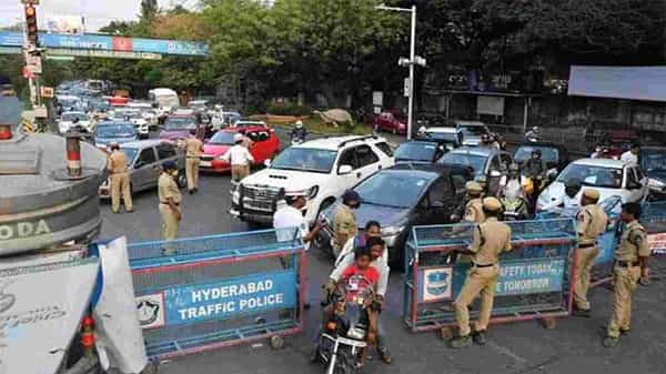 Lock Down: లాక్డౌన్ నిబంధనలను యధేచ్చగా ఉల్లంఘిస్తున్న హైదరాబాదీలు.. ఇప్పటి వరకు నమోదైన కేసులు..