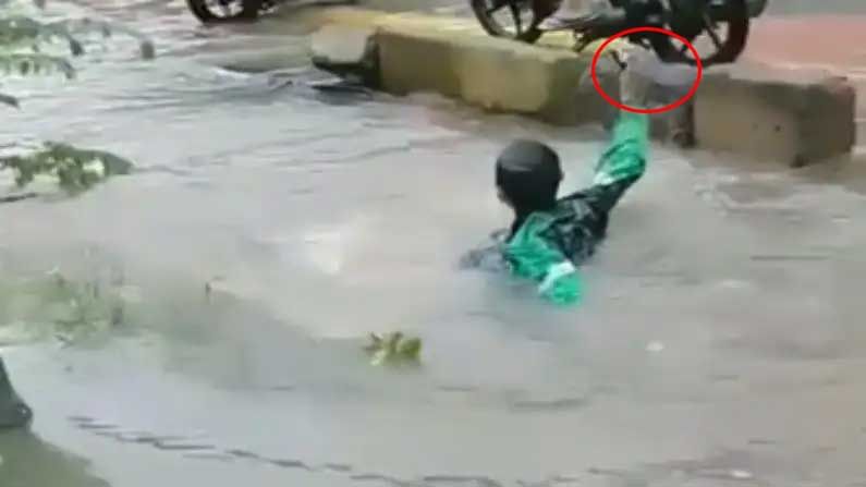 Drainage deaths:  డ్రైనేజీలో గల్లంతైన మరో కార్మికుడి కోసం కొనసాగుతోన్న గాలింపు, 24 గంటలు దాటినా దొరకని ఆచూకీ