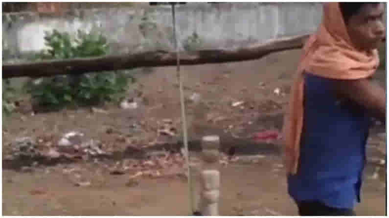 కూతురి మృతదేహాన్ని మంచంపై ఉంచి 35 కి.మీ. కాలినడక, మధ్యప్రదేశ్ లో ఓ తండ్రి దీనావస్థ ! వీడియోను చూసి నెటిజన్ల ఆవేదన