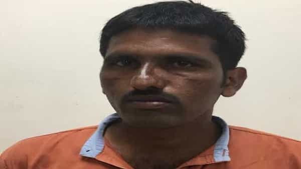 Telangana Crime News: సెక్యూరిటీ గార్డ్... యూట్యూబ్ వీడియోలు చూసి మీసేవా పోర్టల్ హ్యాక్ చేశాడు