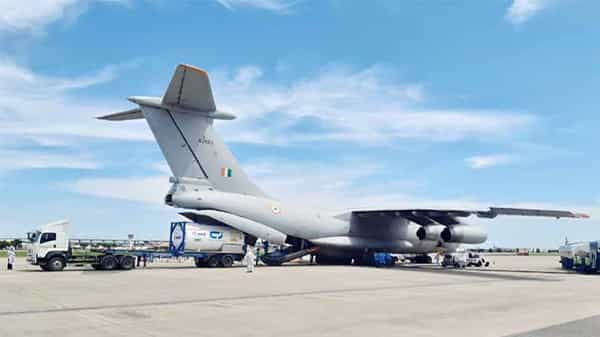 Mega Oxygen Tankers: దేశంలో ఆక్సిజన్ కొరత తగ్గించేందుకు మేఘా సంస్థ మహా యజ్ఞం.. థాయిలాండ్ నుంచి ఆక్సిజన్ ట్యాంకర్లు