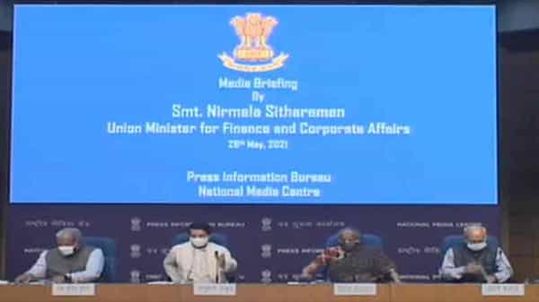 GST council Meeting : జీఎస్టీ మండలిలో కుదరని ఏకాభిప్రాయం.. పన్ను తగ్గింపు అంశంపై మంత్రి వర్గ ఉప సంఘం ఏర్పాటు