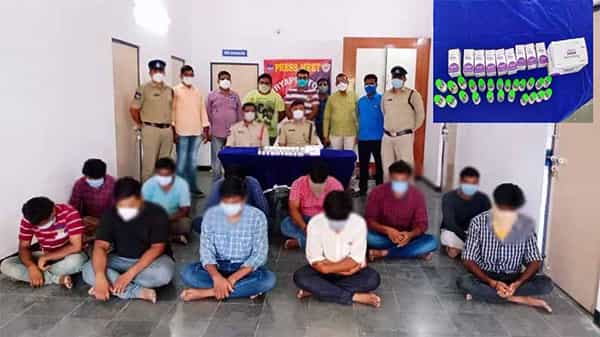 Remdesivir: సూర్యాపేటలో అక్రమంగా రెమిడెసివిర్ ఇంజెక్షన్లు అమ్ముతున్న 11 మందిని అరెస్టు చేసిన పోలీసులు
