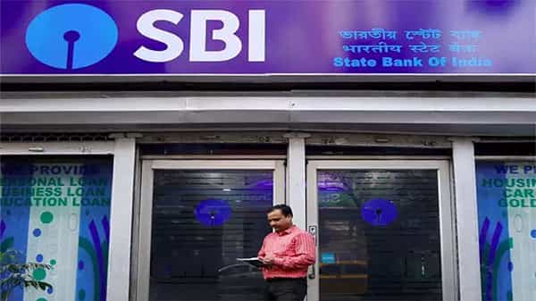 SBI Alert: ఎస్బీఐ ఖాతాదారులకు అలర్ట్... జూలై 1 నుంచి అమల్లోకి కొత్త ఛార్జీలు.. ఏటీఎం ట్రాన్సాక్షన్స్పై..