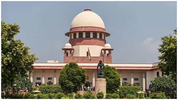 థర్డ్ కోవిడ్ వేవ్ కి రెడీగా ఉండండి, కేంద్రానికి సుప్రీంకోర్టు హెచ్చరిక, వ్యాక్సినేషన్ సన్నాహాలు చేపట్టాలని సూచన