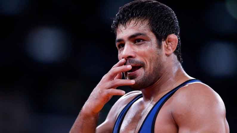 Sushil Kumar: రెజ్లర్ సుశీల్ కుమార్ ను పట్టిచ్చిన వారికి లక్ష రూపాయల రివార్డ్ ప్రకటించిన ఢిల్లీ పోలీసులు!