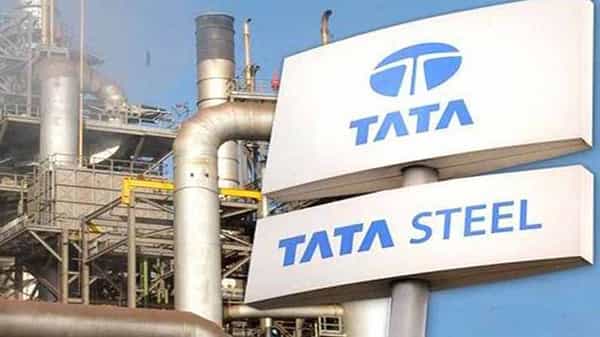 Tata Steel: ఉద్యోగుల కోసం టాటా స్టీల్ సంచలన నిర్ణయం.. కరోనాతో ఉద్యోగి మరణిస్తే ఆ కుటుంబానికి జీతం